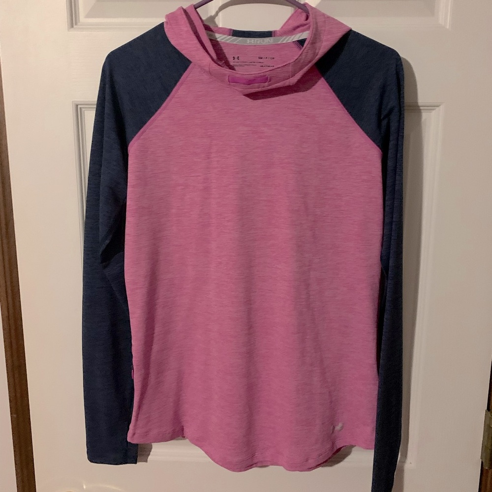 Under Armour scoop pullover with hood